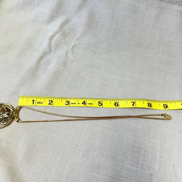 Vintage Gold Tone Crab Cancer Pendant Necklace - Picture 15 of 16